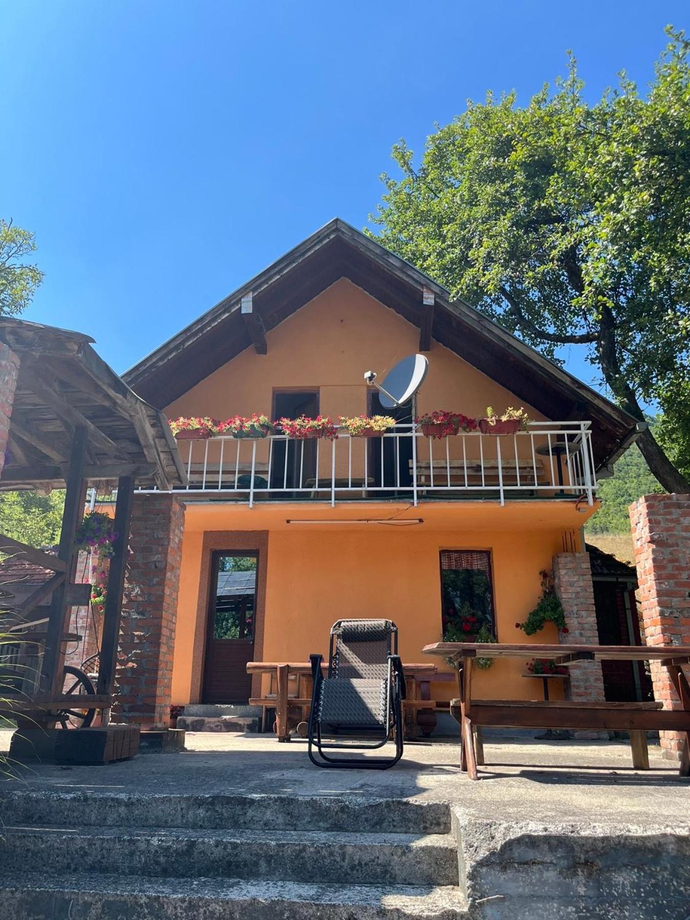 Bed And Breakfast Family Djukic Sipovo Экстерьер фото
